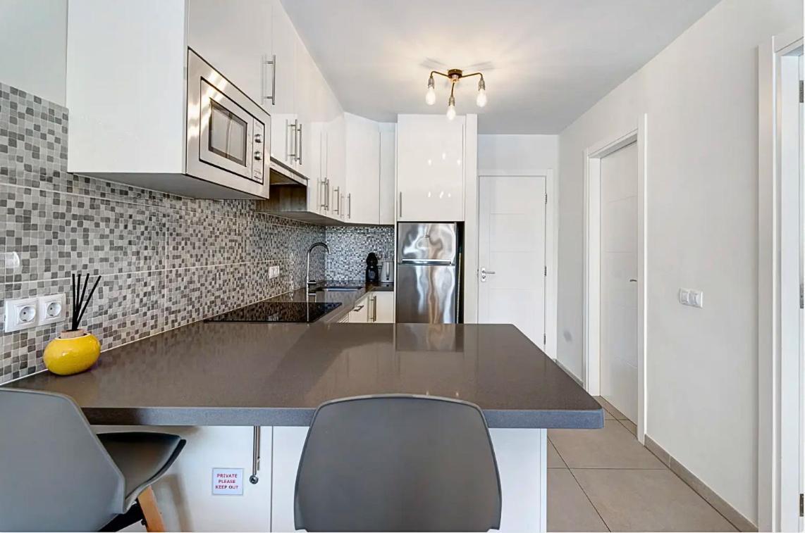 ארונה Apartamento De Lujo En Torre Del Sol, Playa De Las Americas מראה חיצוני תמונה